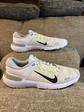 Nike Free Golf NN Spikeless White and Black with Neon Yellow FN 0332-101 Size 12